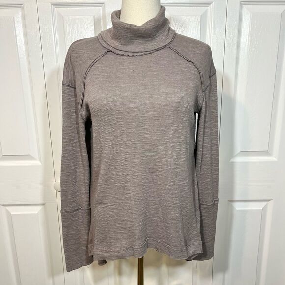 We the Free People Gray Split Back Turtleneck - Picture 5 of 10